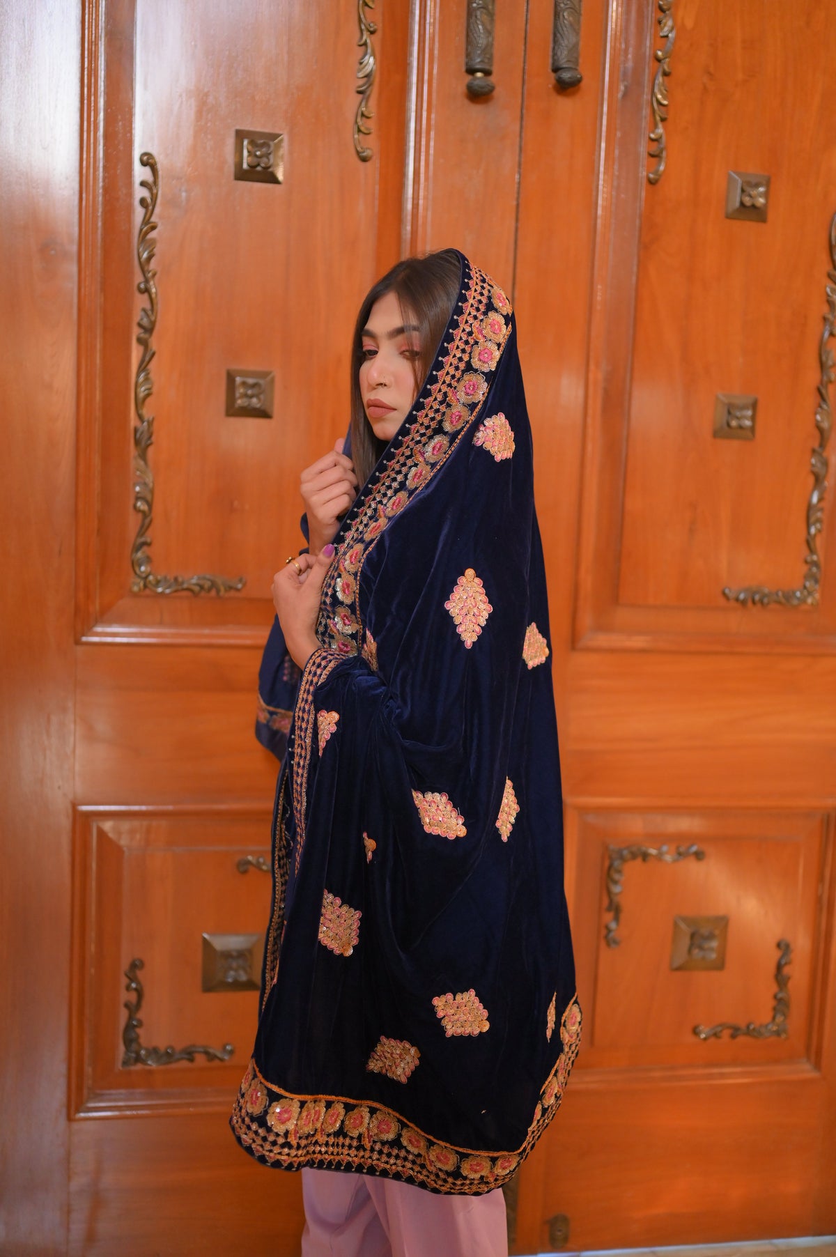 Traditional attire Valvet Shawl