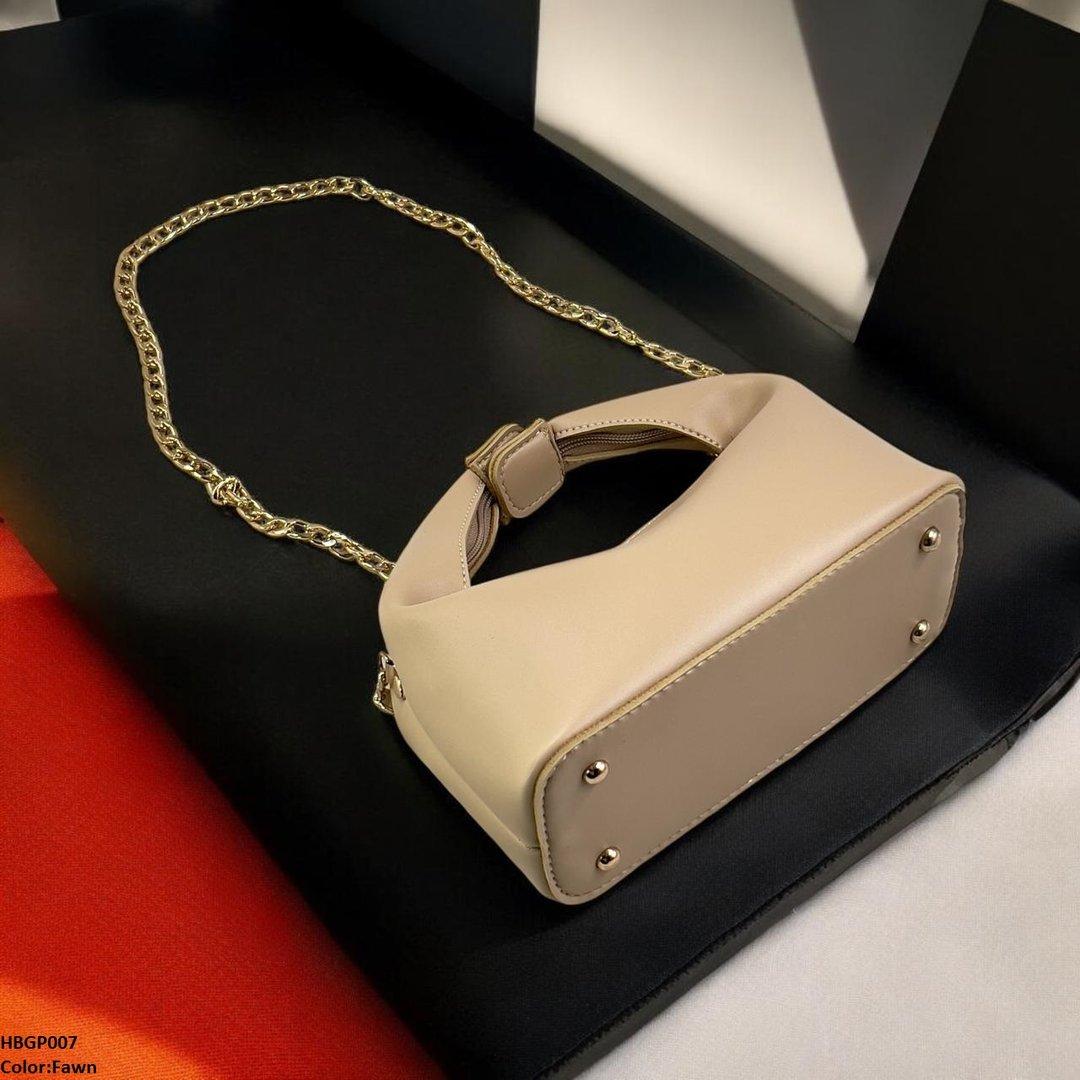 Trendy Ladies Hand Bag